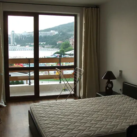 Apartamens For Rent At The Bulgaria Апартаменты